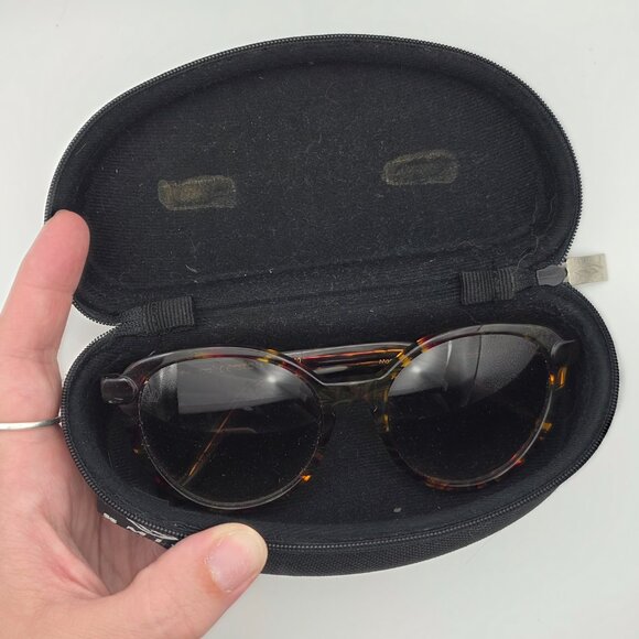 Louis Vuitton Women’s Round Sunglasses – Tortoise Multicolor Frame - Picture 2 of 16